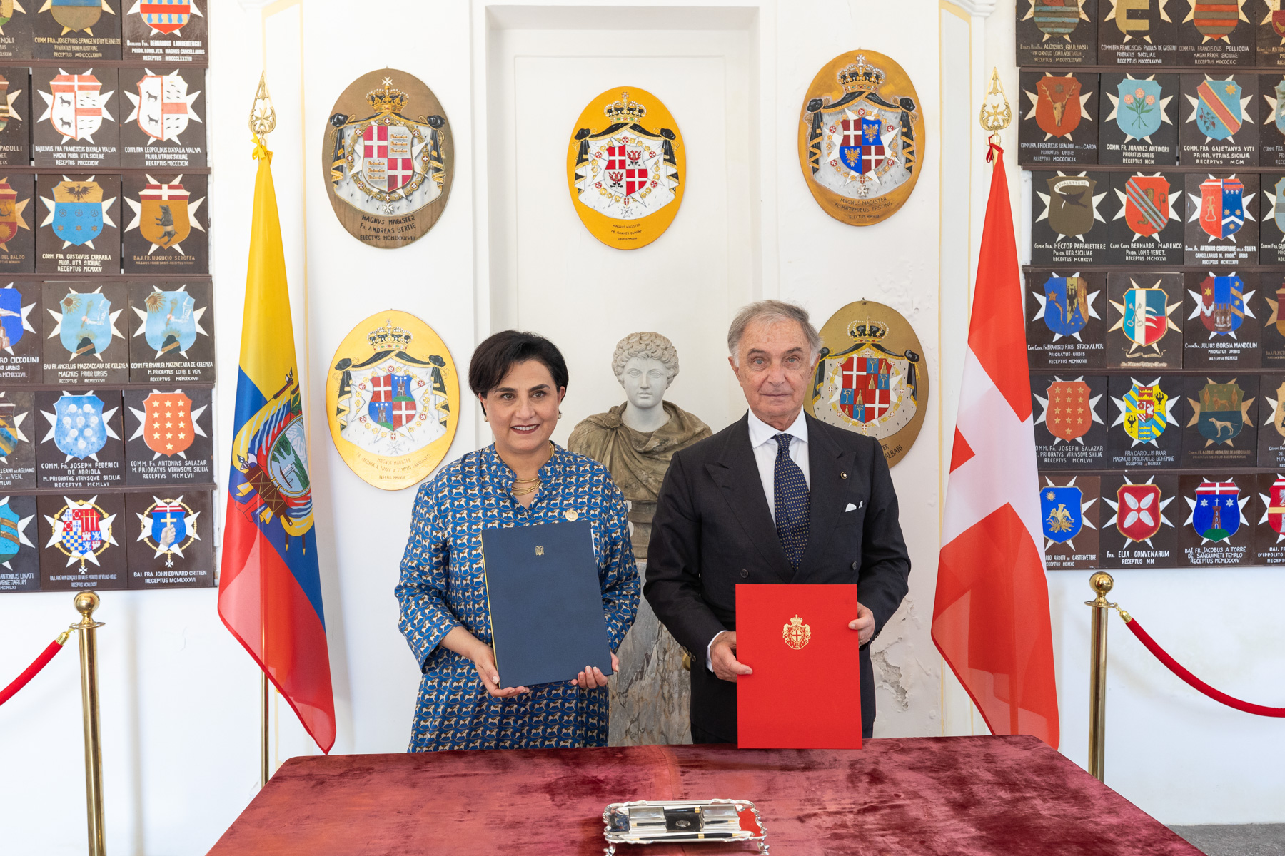 La ministra de Relaciones Exteriores de Ecuador realiza una visita a la Soberana Orden de Malta